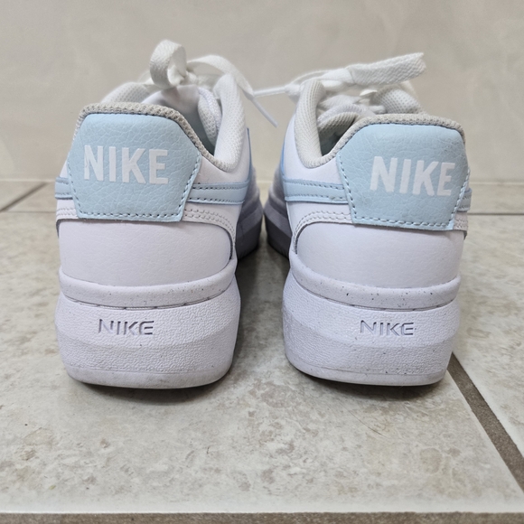 Nike Women's White and Light Blue Sneakers - Picture 3 of 7